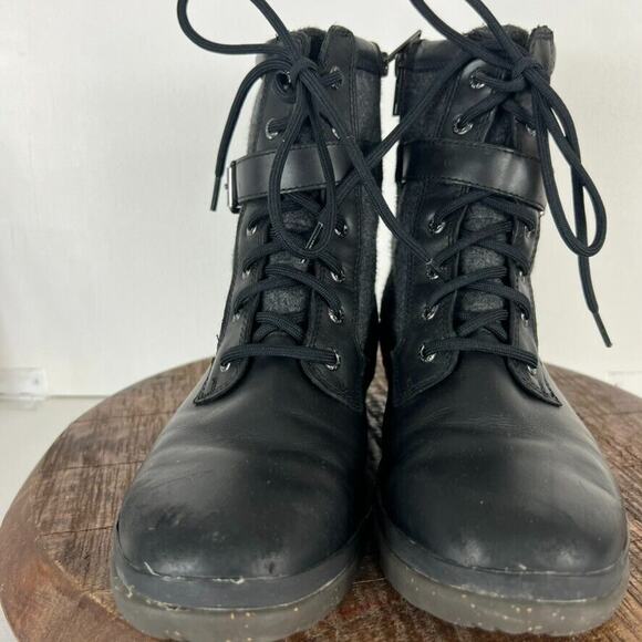 Ugg Kesey Boots Womens 8.5 Black Snow Fur Wool Lining Insoles Lace Up Zip Biker - Picture 10 of 14